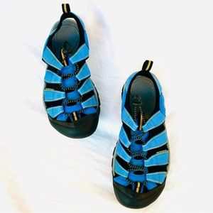 Keen Footwear women bright blue orange waterproof beach sandal 9.5